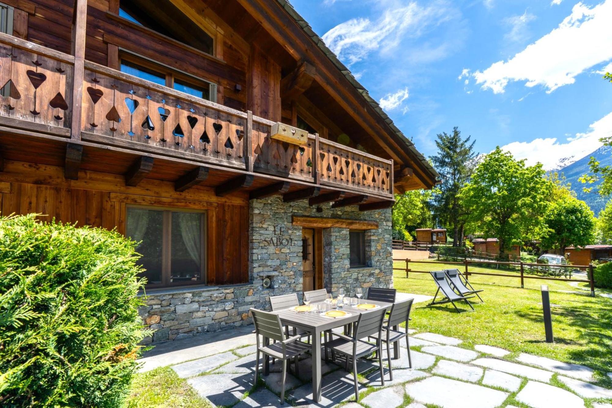 Bijoux Des Alpes - Mont Blanc Village La Salle Kültér fotó