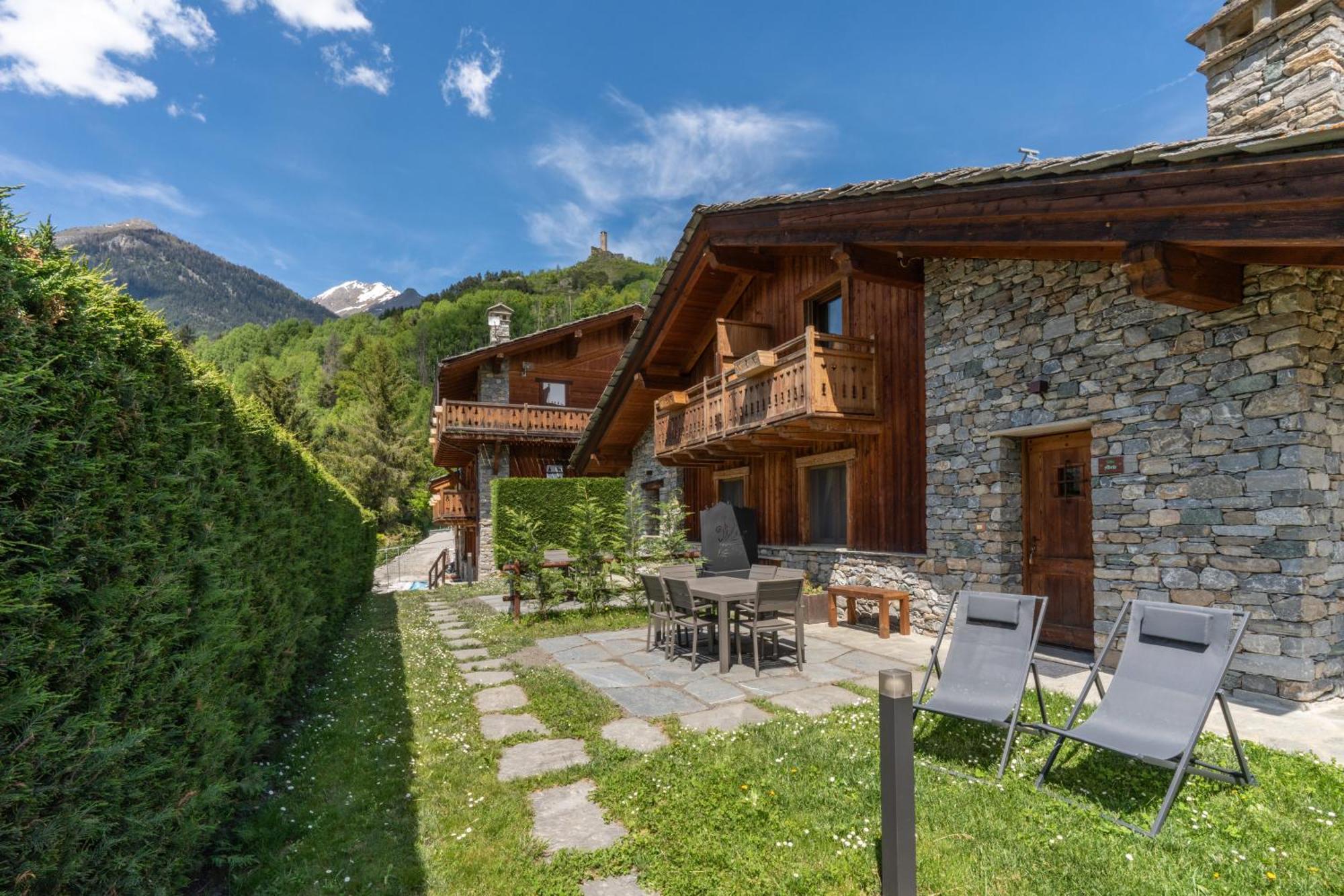 Bijoux Des Alpes - Mont Blanc Village La Salle Kültér fotó