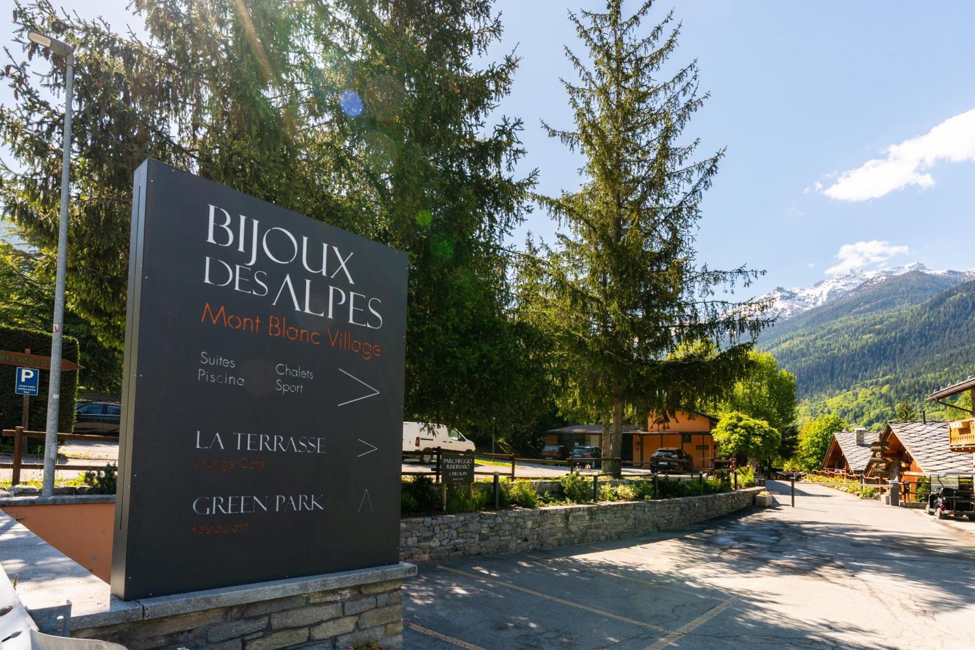 Bijoux Des Alpes - Mont Blanc Village La Salle Kültér fotó